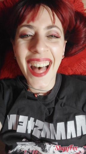 Shyyfxx Redhead Nympho Jerking off Before Christmas Dinner with Her in-laws