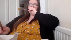 BBW SSBBW stuffing belly fish and chips
