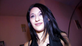 Heißer Anal-Dreier mit der süßen französischen Teenagerin Lisa Spice inklusive schlampigem Blowjob