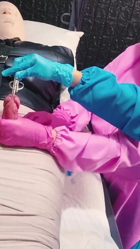 Finger sounding mummified patient