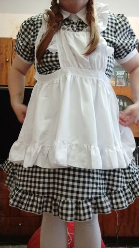 Sissy maid posing and cum