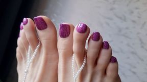 Shining princess toenails