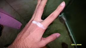 quick jerkoff with cool gel in the shower. my cum is nice and thick