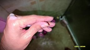 quick jerkoff with cool gel in the shower. my cum is nice and thick