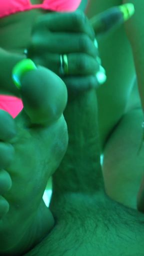 4K Tanning Studio Footjob From Hot Blonde MILF with Long Neon Green Toenails & Cum on Toes