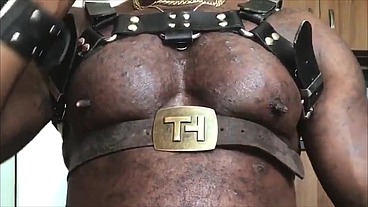 Strapped Muscle Bull Titplay & Kinky Gear Heavy Cum