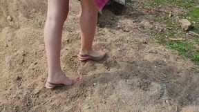 high heels in sand, high heels sand walking, high heels sinking in sand, dirty high heels