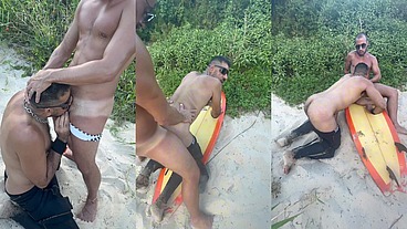 SURFISTA DANDO O CU PRO TURISTA GAÚCHO XXL NA PRAIA DE FLORIANÓPOLIS