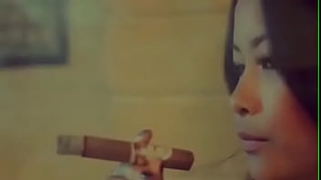 Instagram woman smoke cigar