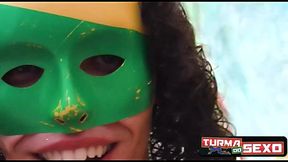 peituda pervertida deu gostoso no interracial ! - frotinha porn star -