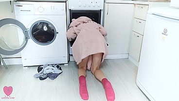 My girlfriend was NOT stuck in the washing machine and caught me when I wanted to fuck her pussy