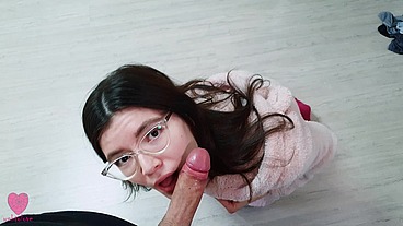 My girlfriend was NOT stuck in the washing machine and caught me when I wanted to fuck her pussy