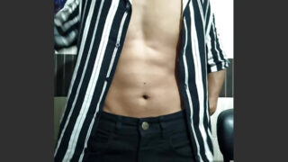 Onani, avrunkning, onanera, desi – massiv dildo unga smala asiatiska killar knullar i röven