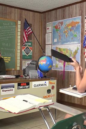 Nova cane blows her teacher to get a passing grade
