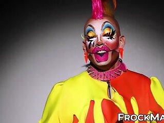 Kinky cake eating and kissing compilation with kinky clowns Jarry the Clown and Sandy Devast