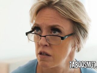 Busty Stepmom Accepts Stepson's Offer To Screw Her - Dee Williams