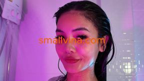 Amateur Asian Solo Shows Her Soaked Pussy On Cam