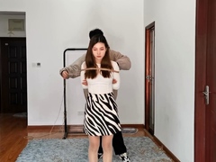 Chinese bondage - Cute girl tied and ticked