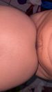 Se salen los compadres y su hijos me atiende con sexo anal le entra poquito hasta que se le resbalan todo