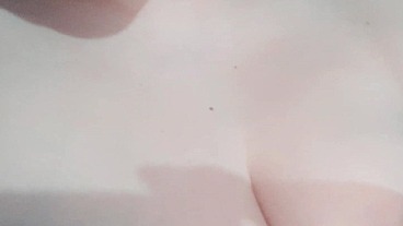LESBIANA TOMADA Y SE GRABA Y ENVIA VIDEO A SU NOVIA PERO SE CONFUNDE Y SE LO ENVIA AL TIO, real casero amateur