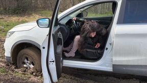 Revving car, car stuck girl, Casadei boots and high heels pumps in mud, CSG, Nissan Qashqai got stuck in mud, girl stuck in mud, car pushing from mud