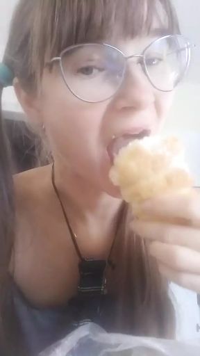 KiraGoldens video 323960