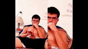 Mast&uacute_rbame para que me saques toda la leche que te vas a beber