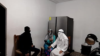 amateur latina fucks after priest ́s blessing - real homemade sex