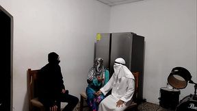 amateur latina fucks after priest ́s blessing - real homemade sex