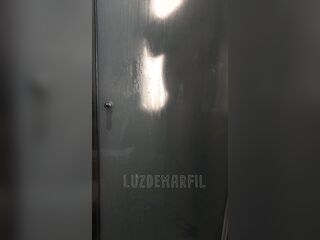 Me hacen la cola en la ducha y me tomo la leche