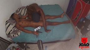 joao o safado tacando a pica na pretinha baiana e goza dentro da boca