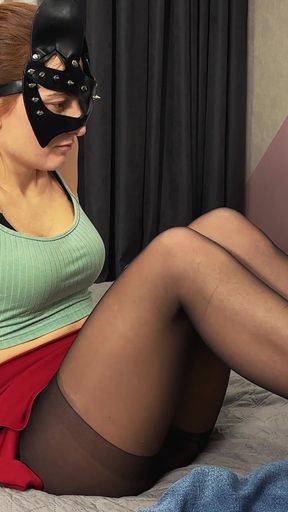 Black Pantyhose Babe’s Steamy Footjob & Foot Cumshot