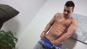 Maskurbate - Supermodel Frank teasing