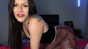 Brooke Farts in leggings and giving you JOI