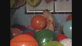 Hollie blows to Pop 1080p Upscaled