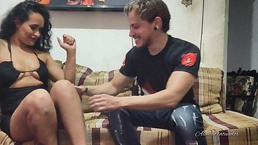 A cliente Lorena Sanches queria fazer uma tatuagem,mas a forma de pagamento foi no xerecard, Alemão tatuador enfiou a rola