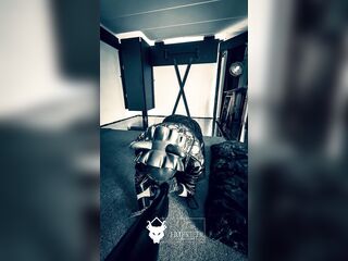 GODDESS COMMANDS SILENT SUBMISSION WITH VELVET WANG