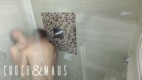 NOS GANO LA CALENTURA EN LA DUCHA Y LE VOLVIMOS A DAR