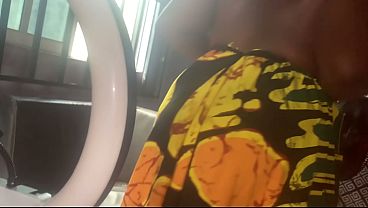 Bustysaxx striptease