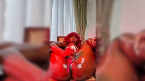 Oiled Plump-assed Ebony Redhead Toys Her Needy Twat & Squirts Intensely