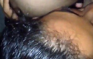 Ablasini gotten sikiyor(Fucking not her real sister anally)