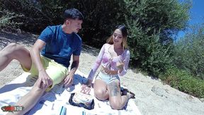 hardcore picnic for young colombian melania dark and her boyfriend yeri