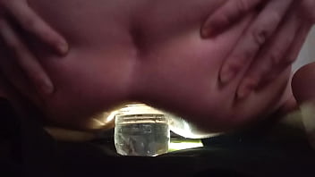 Femboy fucks water bottle