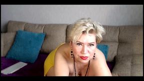 my sweet wife is a webcam slut-2 .!. a dildo in the pussy of a mature beauty and a perky playful wagging of her ass... (full version)