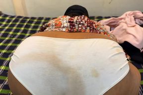 Arabian Hot Stepmom on Live!