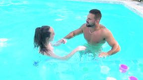 ”Amandine, 18 years old, is obsessed with butt!”