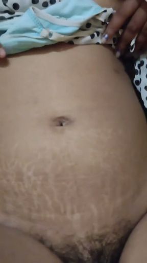 Indian girl juicy pusy show close friend   Clip 1