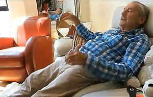 Pere pipe - Amateur Hunk Suce