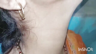 男がアマチュアのインド人売春婦をアナルファックし、めちゃくちゃな中出しを与える