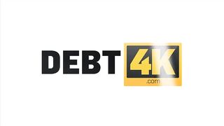 DEBT4k Mï¿½dchen mag teure Gerï¿½te, die sie durch Kopulation abarbeitet